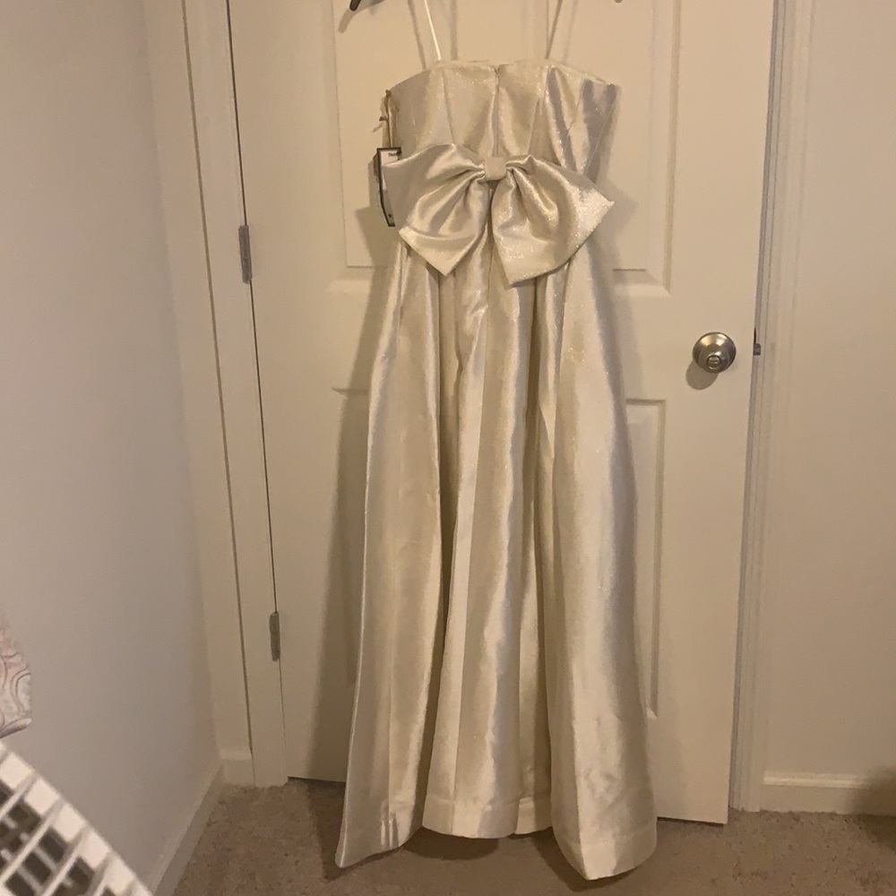 Betsey Johnson Say Yes to the Dress Gold Bow Dress - Picture 7 of 9